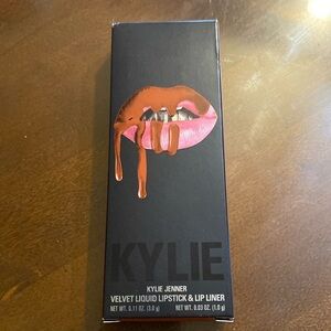 Kylie cosmetics lip kit